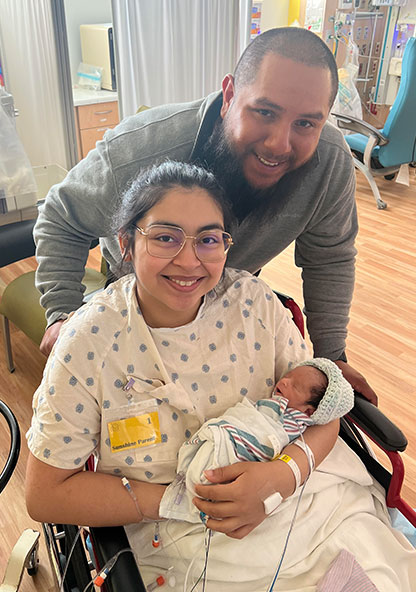 Tiffany, her fiancé, and their son, John Ezekiel Mendez, Jr. in the NICU at CHRISTUS Children's