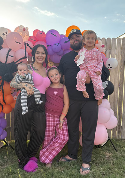 The Walker family with Alyssa and her husband, baby Joseph, and their two daughters.